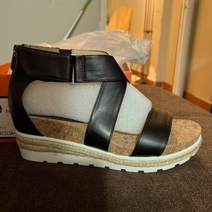 Adrienne Vittadini Cecilia Espadrille